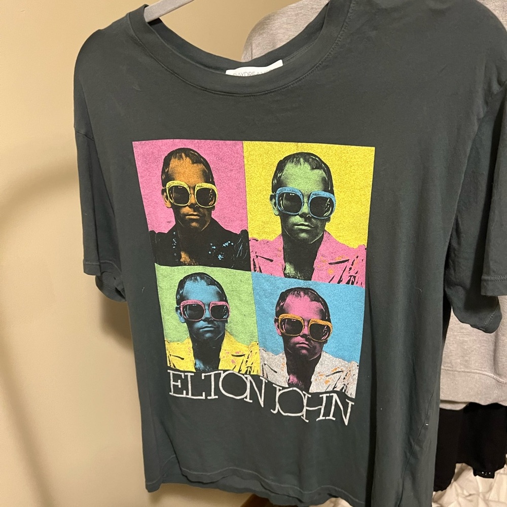 ELTON JOHN DAY DREAMER TEE